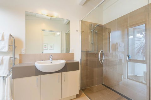 Limosa Rise - Accommodation Asia 32