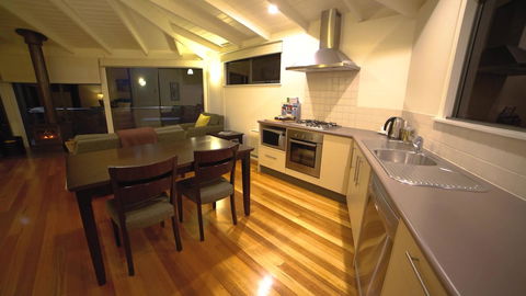 Limosa Rise - Accommodation Asia 6