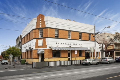 Punt Road Apartment Hotel - Accommodation Guide 22