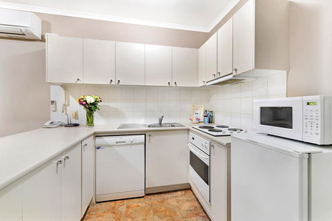 Punt Road Apartment Hotel - Accommodation Guide 12