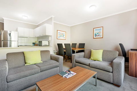 Punt Road Apartment Hotel - Accommodation Guide 4