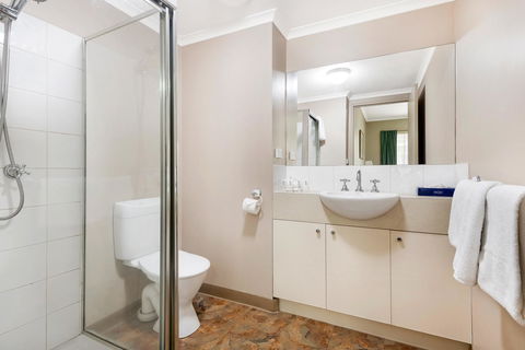 Punt Road Apartment Hotel - Accommodation Guide 7