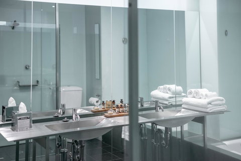 Adelphi Hotel - Accommodation Asia 31