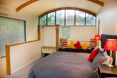 Ashwood Cottages - Accommodation Guide 24
