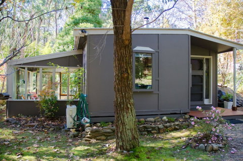 Ashwood Cottages - Accommodation Guide 21