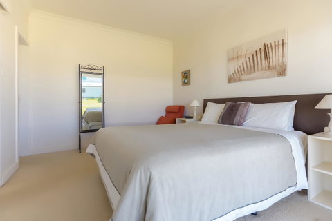 Cottages For Couples - Accommodation Guide 16