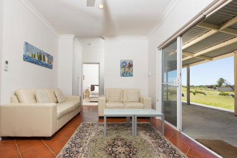 Cottages For Couples - Accommodation Guide 28