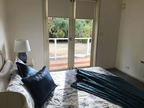 Lakeside Conti Villas - Accommodation Asia 4