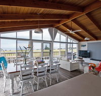 Stunning Waterfront only 10 minutes to Phillip Island - Pet Friendly - Accommodation Asia