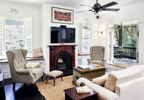 The Blackwood Sassafras - Accommodation Asia 2