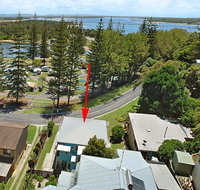 The Blue House - flat walk to river and beach - Accommodation Guide