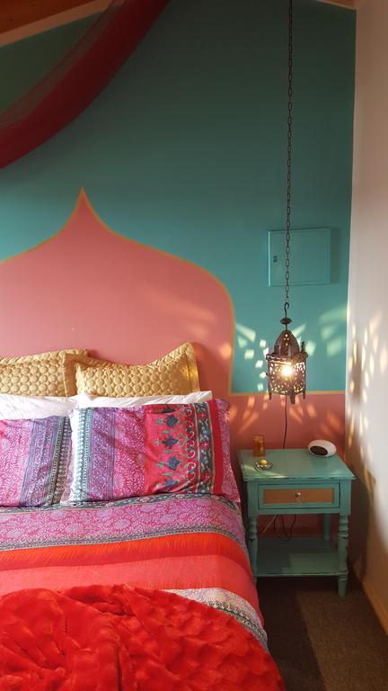 The Bohemian Art Studio - Accommodation Asia 3