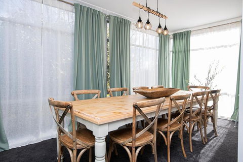 The Byng House Grand And Central, Entertain 12 - Accommodation Asia 0