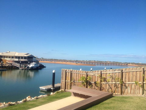 The Carnarvon Luxury Canal Home - Accommodation Asia 2