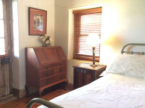 The Coach House On River And Park - Accommodation Asia 3