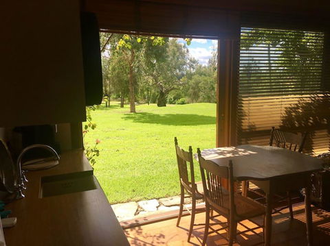The Coach House On River And Park - Accommodation Asia 1