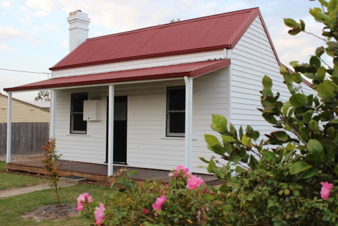 The Cottage - Accommodation Guide 3