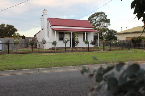 The Cottage - Accommodation Guide 0