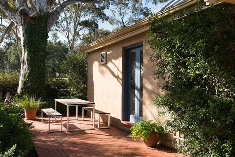 The Cottage At Riverside Farm - Accommodation Asia 3