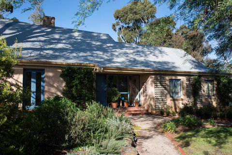 The Cottage At Riverside Farm - Accommodation Asia 2