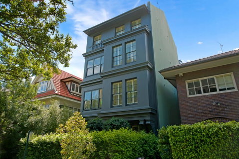 The Courtyard Of St Neot - Art Deco 2BR Potts Point Apartment With Large Courtyard In Stunning Location - Accommodation Guide 1