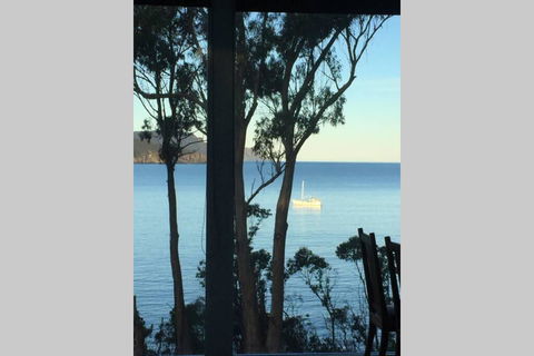 The Cove... On The Rocks At Port Arthur - Accommodation Asia 2