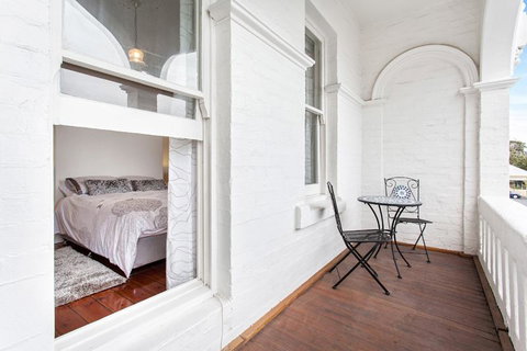 The Crofts - Accommodation Guide 0