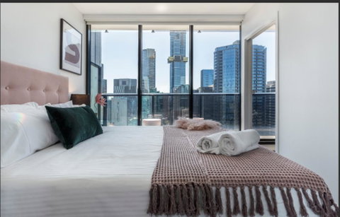 The Crown Of Southbank - Accommodation Guide 2