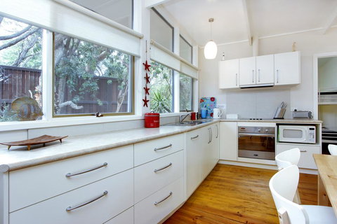 The Decks @ Silverleaves - Accommodation Guide 1