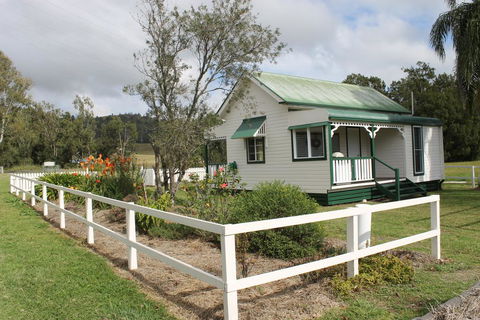 The Dollhouse Cottage - Accommodation Asia 1