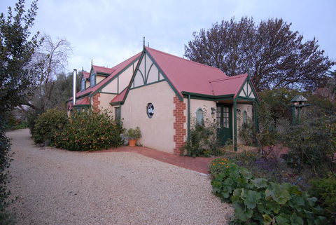 The Dove Cote - Accommodation Asia 0