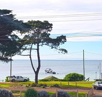 The Esplanade Holiday Home - Accommodation Asia