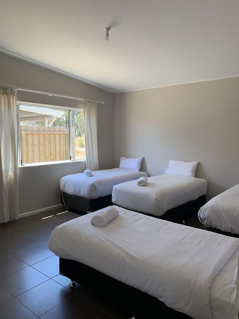 THE FAMILY RETREAT - Accommodation Guide 3