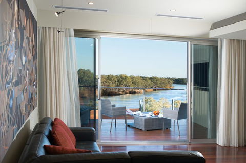 The Frames - Accommodation Asia 1