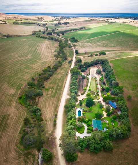 The Garden Cottage At The Olives - Accommodation Asia 3