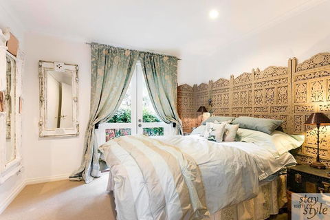 The Gatehouse - Light Filled Cottage In The Leafy Suburb Of Hawthorn - Accommodation Guide 2