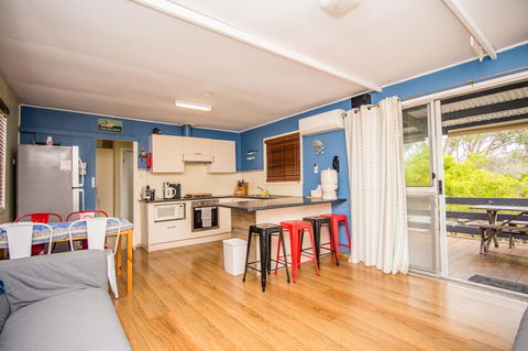 The Gee Beach House - Accommodation Asia 0