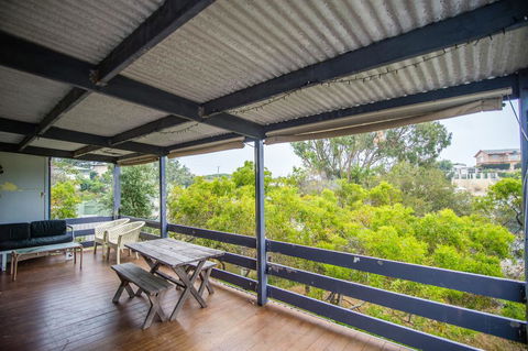 The Gee Beach House - Accommodation Asia 1