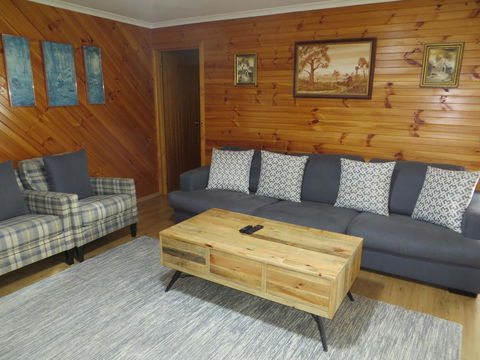 The Hideout - Accommodation Guide 2