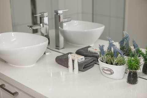 The Jetty Apartment By Ready Set Host - Accommodation Asia 2