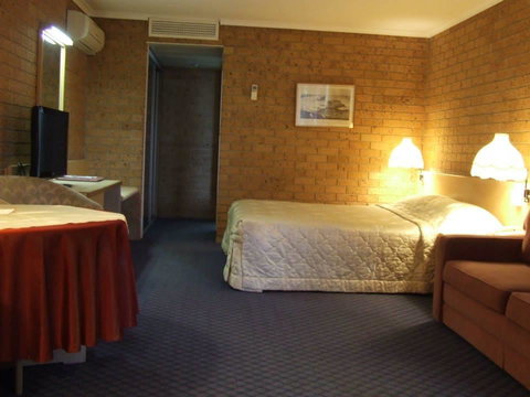 The John Hunter Motel - Accommodation Asia 3