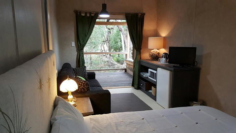 The Laurels Of Chinchilla - Accommodation Asia 1