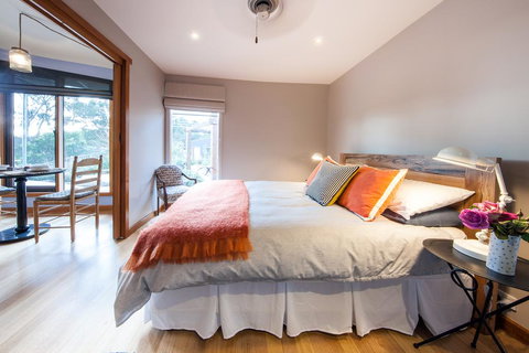 The Linden Bed And Breakfast - Accommodation Asia 2