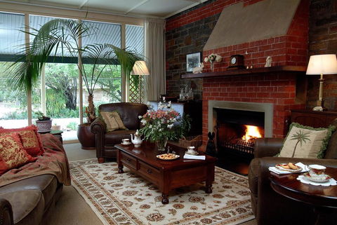 The Lodge Country House - Accommodation Guide 3