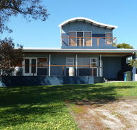 The Love Shack - Bridport - Accommodation Asia