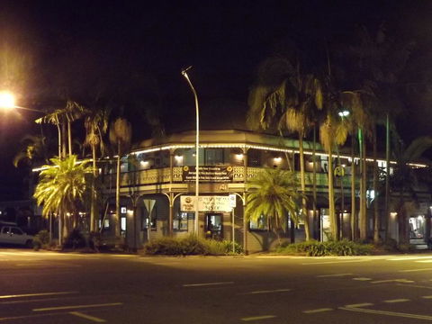 The Middle Pub - Accommodation Asia 1