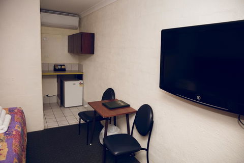 The Miners Rest Motel - Accommodation Guide 1