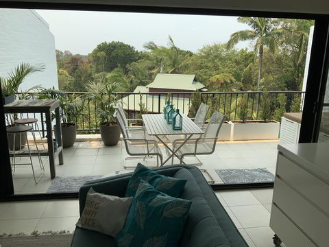 The Oasis Apartments And Treetop Houses - Accommodation Guide 2