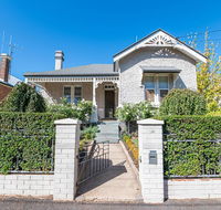 The Pearl on Prince  Stylish Cottage CBD Wifi - Accommodation Asia