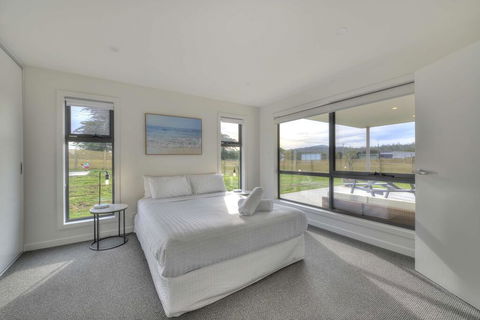 The Pines 1 - Accommodation Guide 1